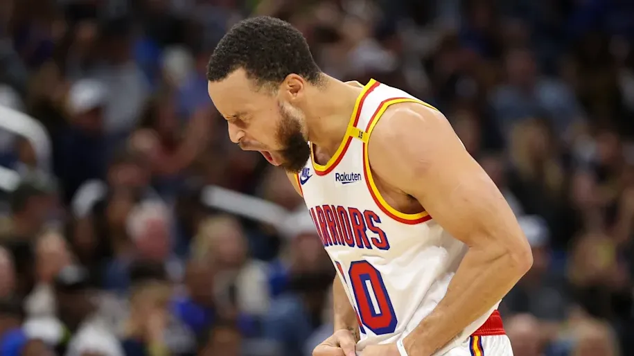 Stephen Curry Drops 56 Points with 12 Threes as Warriors Extend Winning Streak