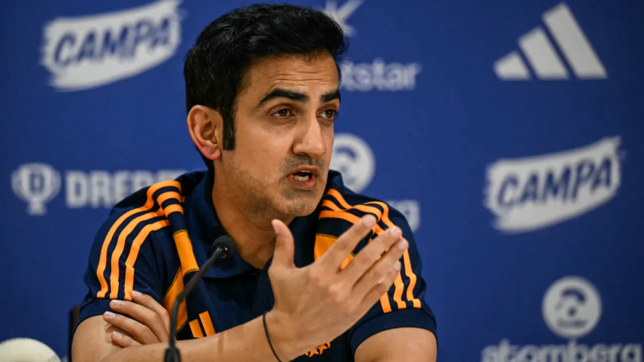Gautam Gambhir Returns to India from England