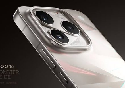 iQOO 16 Display Specs Revealed: 2K OLED Panel, 165Hz Refresh Rate and 10,000-Nit Peak Brightness